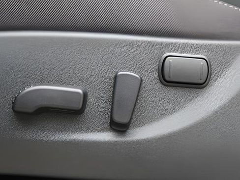 New 2026 Nissan Frontier SV AWD/4WD image 24