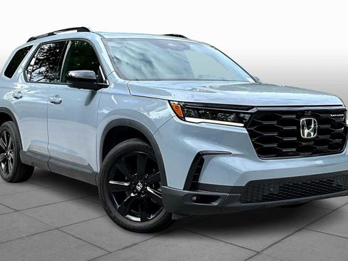 Used 2025 Honda Pilot Black Edition image 3