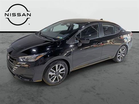 Used 2025 Nissan Versa SV w/ Trunk Package FWD image 1