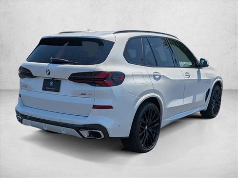 New 2026 BMW X5 xDrive40i w/ M Sport Package AWD/4WD image 5