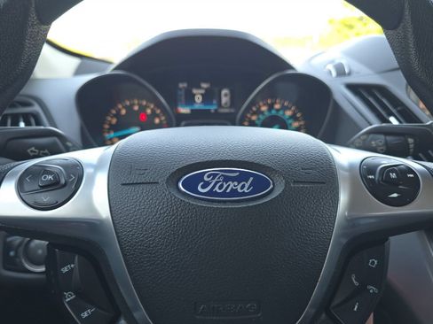 Used 2014 Ford Escape SE w/ Equipment Group 201A AWD/4WD image 22