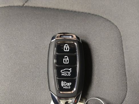 Used 2021 Hyundai Elantra SEL w/ Convenience Package image 32