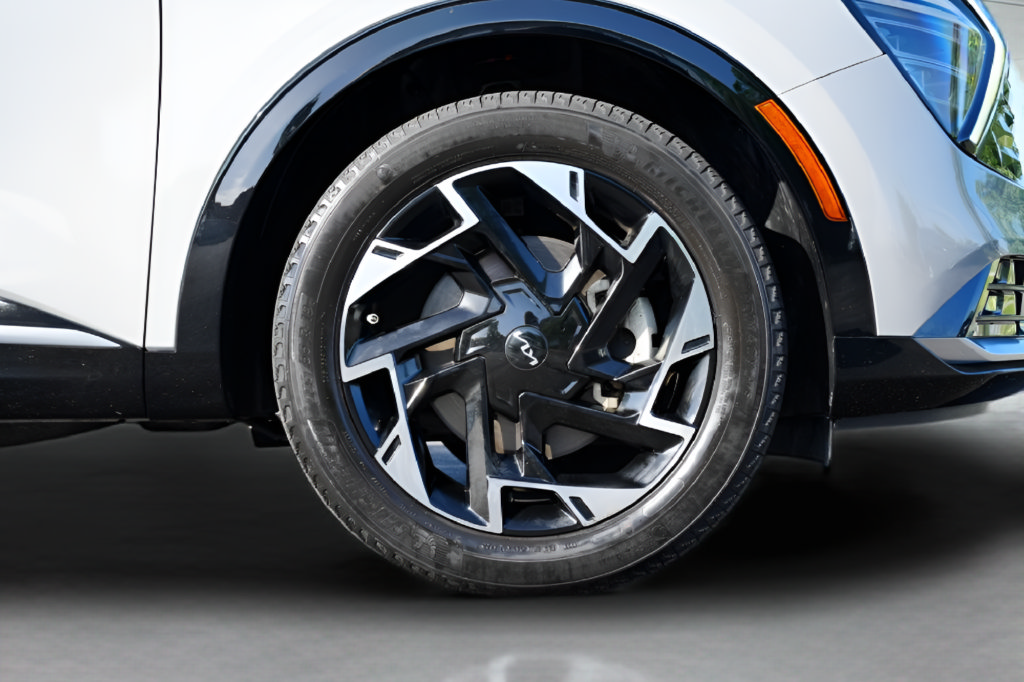 Used 2023 Kia Sportage SX FWD image 9