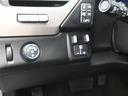 Used 2017 GMC Yukon Denali w/ Open Road Package image 20