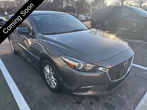 Used 2018 MAZDA MAZDA3 Sport image 3
