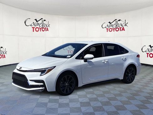 New 2026 Toyota Corolla SE image 3