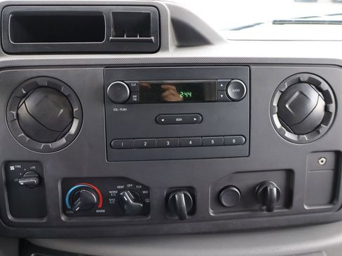Used 2014 Ford E-450 and Econoline 450 Super Duty w/ Power Windows & Locks Group RWD image 25