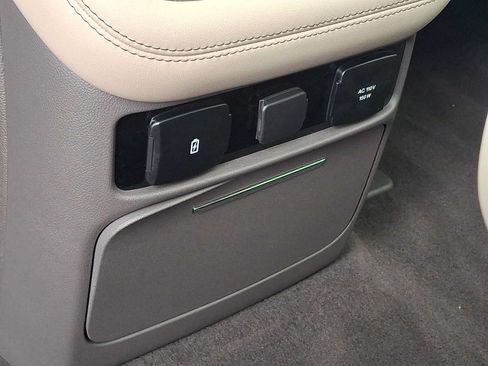 Used 2022 Lincoln Navigator Reserve AWD/4WD image 12
