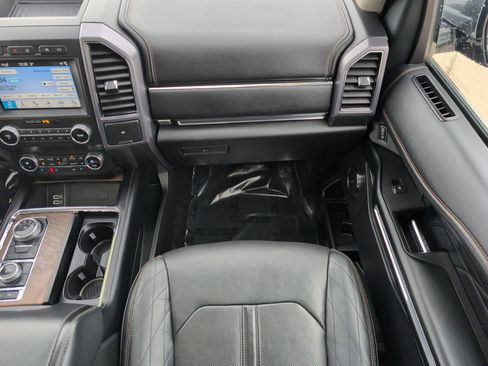 Used 2019 Ford Expedition Platinum image 31