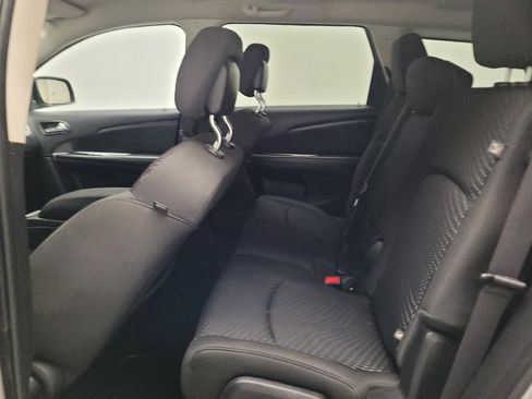 Used 2018 Dodge Journey SE w/ Connectivity Group FWD image 18