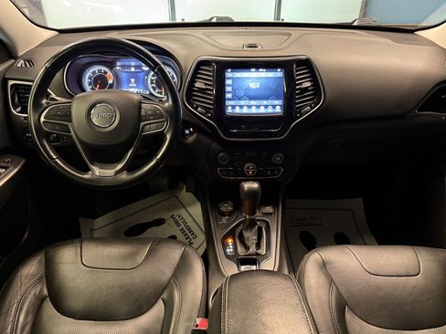 Used 2020 Jeep Cherokee Limited image 9