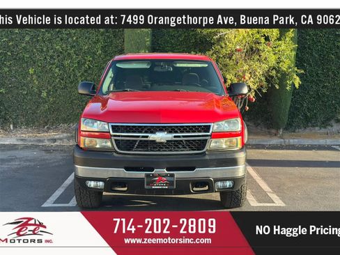 Used 2006 Chevrolet Silverado 2500 LT RWD image 3