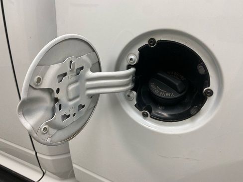 Used 2015 RAM 1500 Express image 28