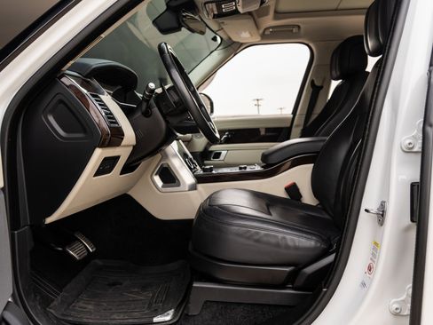 Used 2021 Land Rover Range Rover Westminster Edition image 17