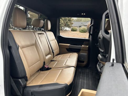 Used 2023 Ford F250 Lariat w/ Chrome Package image 53