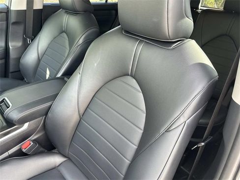 Used 2024 Toyota Highlander XLE image 22