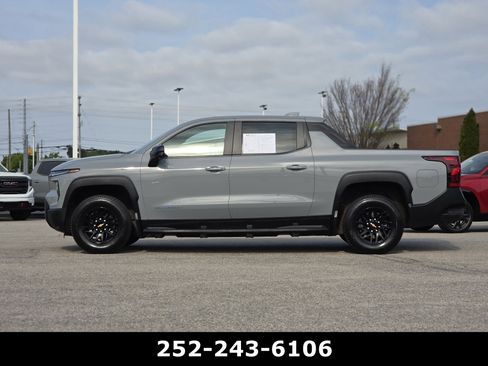 Used 2025 Chevrolet Silverado EV W/T image 4