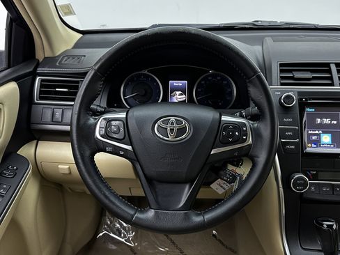 Used 2016 Toyota Camry XLE image 22