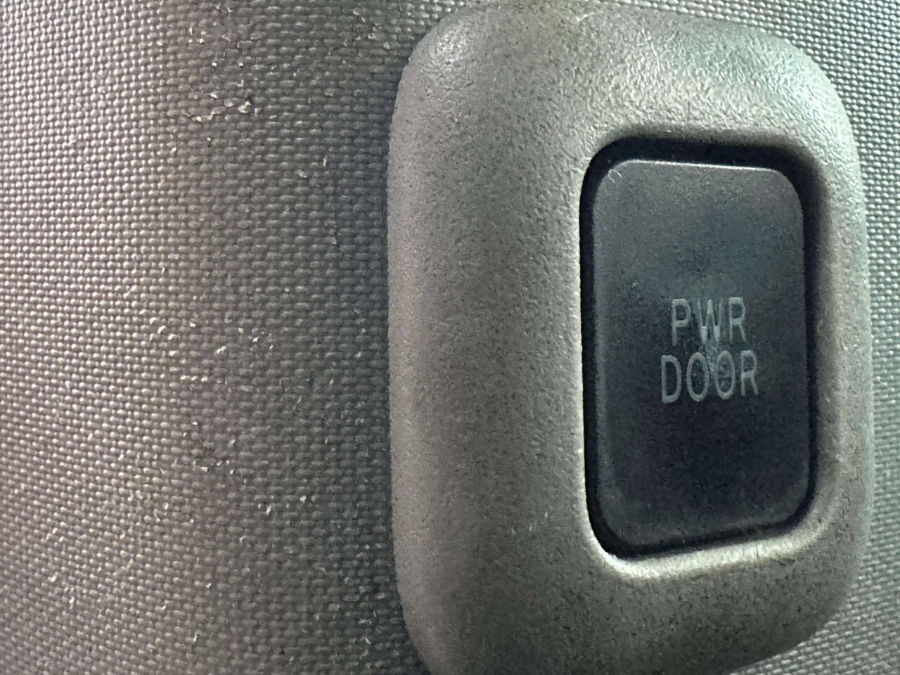 Used 2015 Toyota Sienna SE FWD image 13