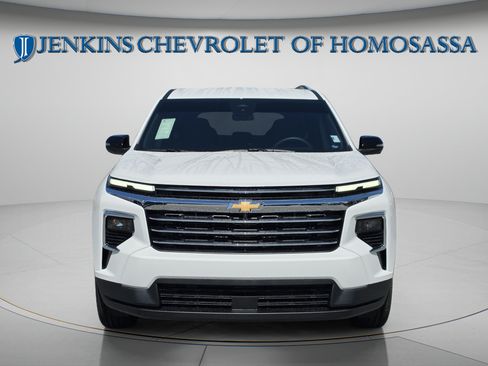 New 2027 Chevrolet Traverse LT w/ Driver Confidence Package FWD image 12