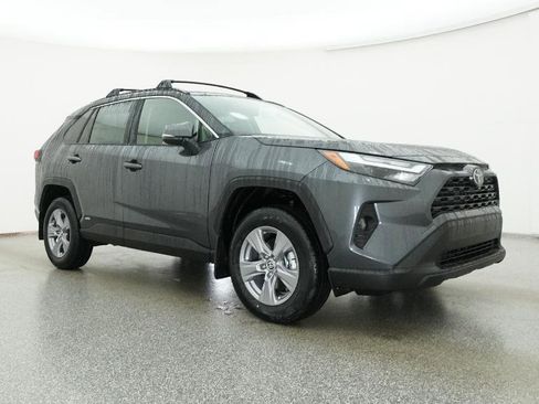 New 2025 Toyota RAV4 XLE image 30