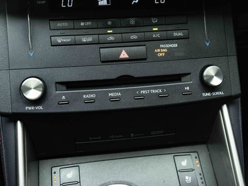Used 2015 Lexus IS 350 w/ F-Sport Package RWD image 35