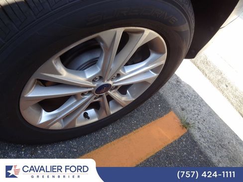 Used 2017 Ford Escape SE FWD image 11