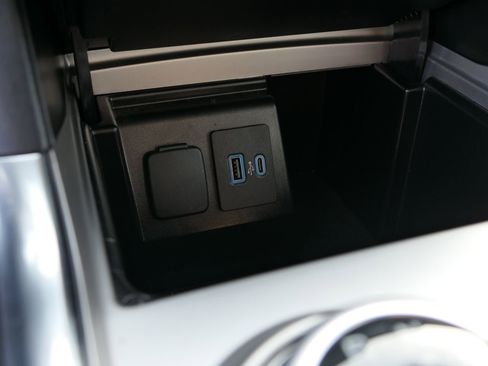 Used 2024 Ford Explorer XLT w/ Equipment Group 202A AWD/4WD image 25