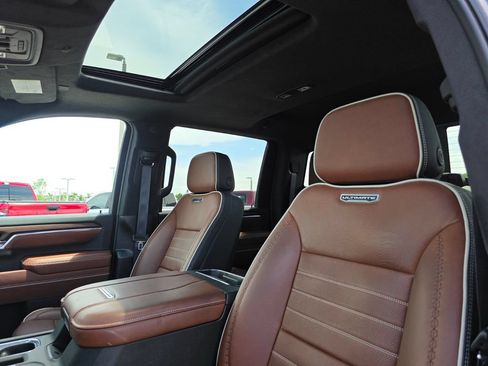 Used 2025 GMC Sierra 3500 Denali Ultimate AWD/4WD image 26