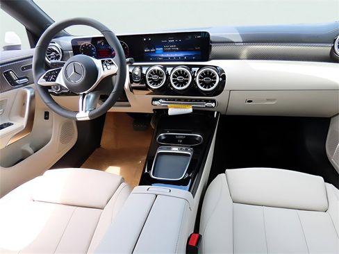 New 2025 Mercedes-Benz CLA 250 4MATIC image 28