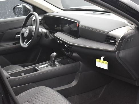 New 2026 Nissan Kicks SV w/ SV Premium Package image 6