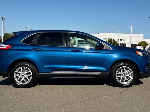 Used 2024 Ford Edge SEL AWD/4WD image 3