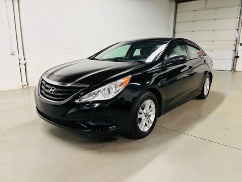 Used 2011 Hyundai Sonata GLS w/ Popular Equipment Pkg 2 FWD image 2