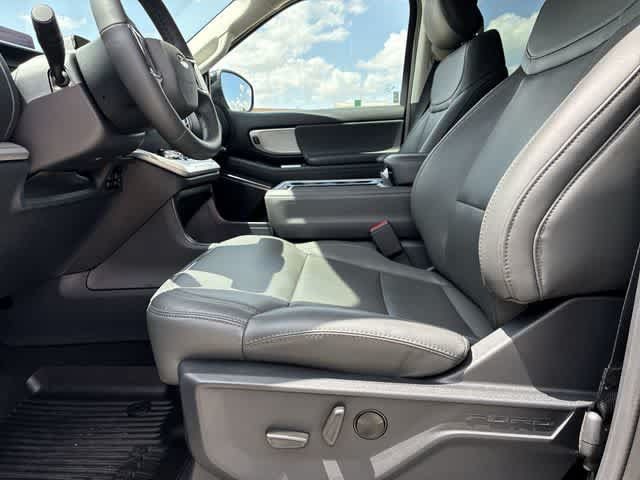 Used 2026 Ford Expedition Max Active RWD image 18