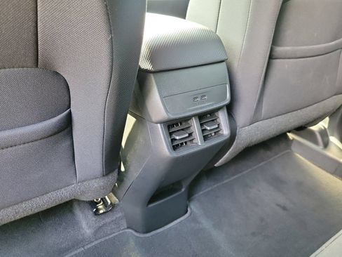 Certified 2025 Chevrolet Equinox LT FWD image 13