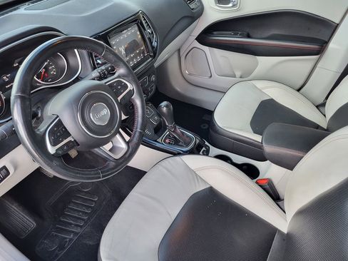 Used 2017 Jeep Compass Limited w/ Navigation Group image 8