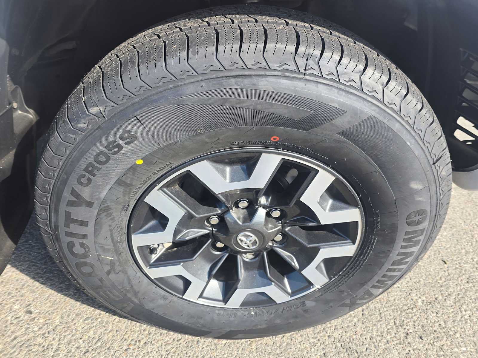 Used 2010 Toyota Tacoma PreRunner w/ TRD Sport Pkg w/JBL Audio RWD image 9