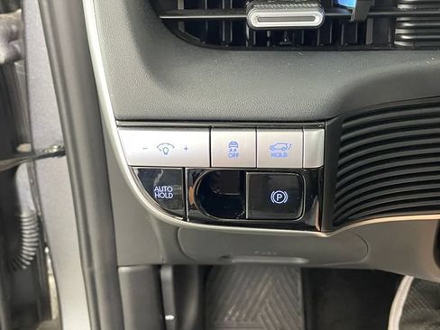 Certified 2024 Hyundai Ioniq 5 Limited AWD/4WD image 10