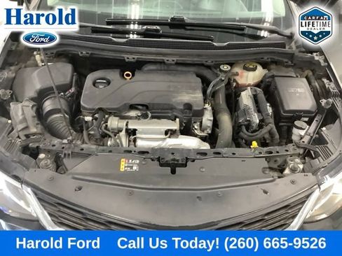 Used 2018 Chevrolet Cruze LT w/ LT Convenience Package FWD image 18