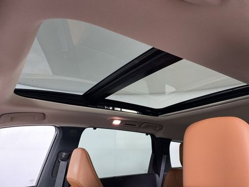 Used 2023 INFINITI QX60 Sensory w/ Cargo Package image 14