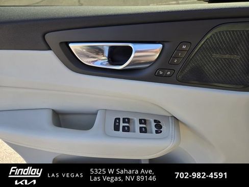Used 2023 Volvo XC60 B5 Ultimate w/ Protection Package Premier FWD image 23
