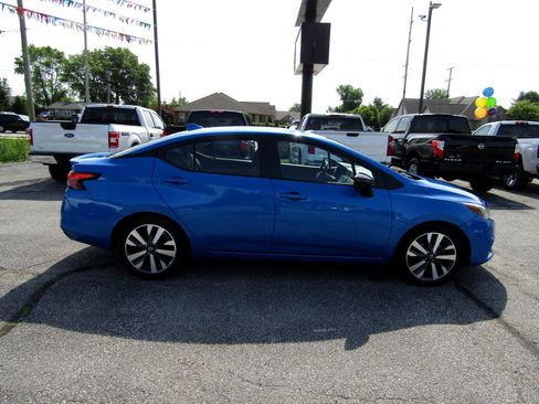 Used 2020 Nissan Versa SR w/ Convenience Package image 8