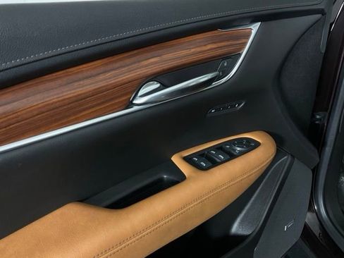 Used 2020 Cadillac XT5 Premium Luxury w/ LPO, Floor Liner Package image 20