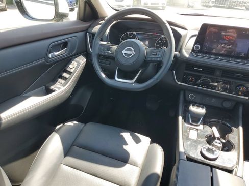 Used 2023 Nissan Rogue SV w/ SV Premium B Package AWD/4WD image 14