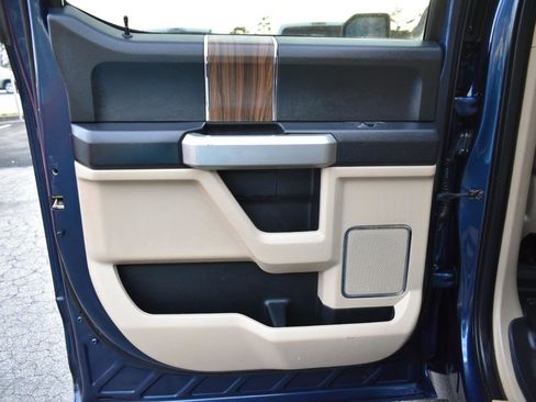 Used 2016 Ford F150 Lariat image 37