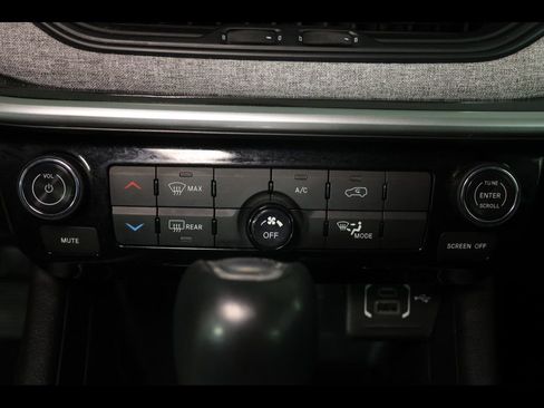 Used 2022 Jeep Compass Latitude image 26