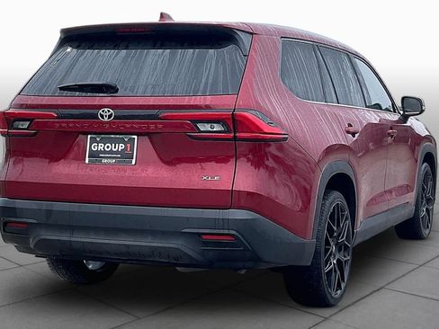 Used 2024 Toyota Grand Highlander XLE image 13