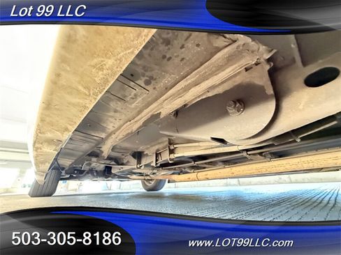 Used 2013 Chrysler Town & Country Touring FWD image 54