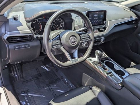 Used 2024 Nissan Altima 2.5 SR image 17