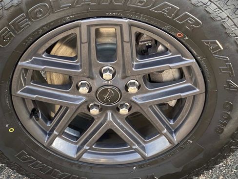 Certified 2025 Jeep Wrangler Sport S image 25